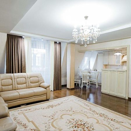 Cathedral Park And Pedestrian Zone Ultracentral Cozy Apartment In Chisinau Eksteriør bilde