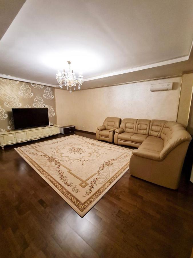 Cathedral Park And Pedestrian Zone Ultracentral Cozy Apartment In Chisinau Eksteriør bilde