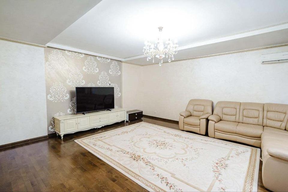 Cathedral Park And Pedestrian Zone Ultracentral Cozy Apartment In Chisinau Eksteriør bilde